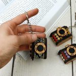سرکلیدی چوبی طرح دوربین بزرگ